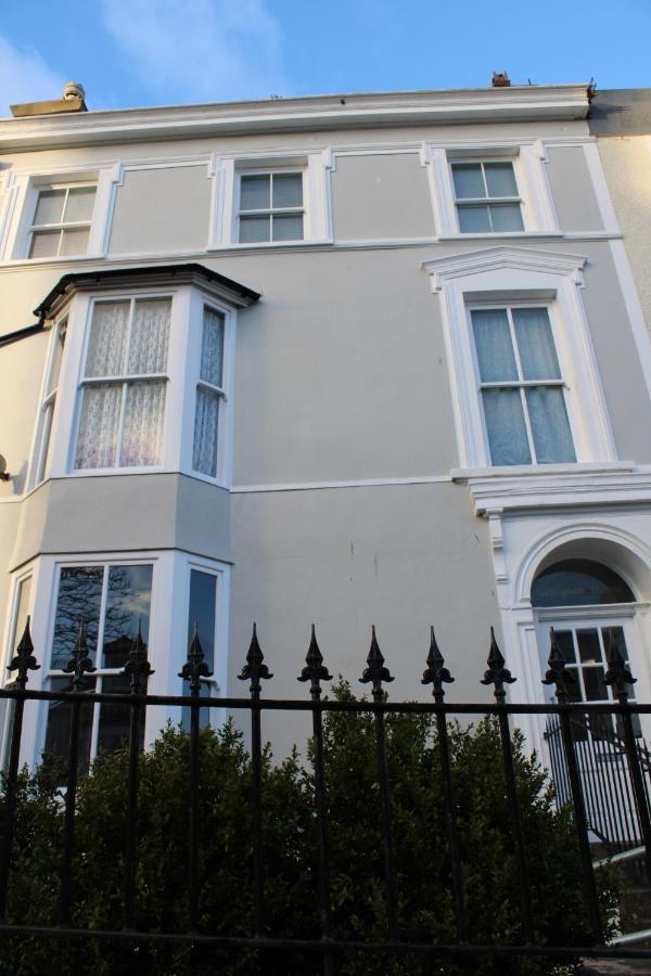 The Clifton Holiday Apartment Llandudno Centre Exterior photo